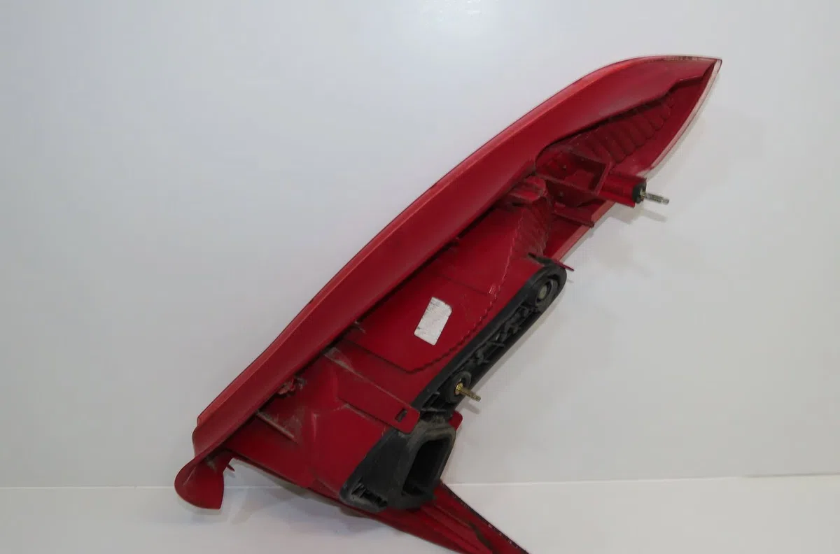 Feu arrière gauche Peugeot 206 SW (2E-K) 2.0 16v (2002-2007) occasion
