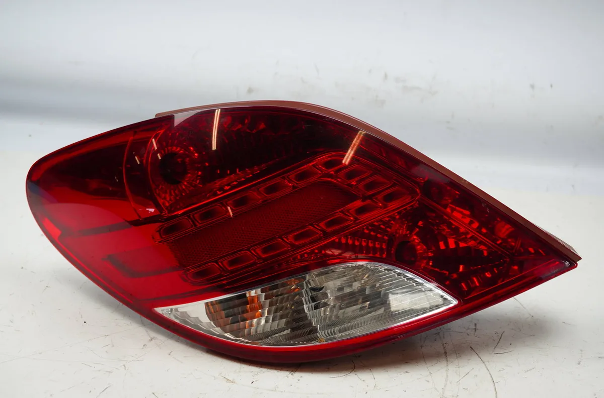 Feu arrière gauche Peugeot 207-207 (WA_, WC_) 1.4 16v (2006-2013) 3 portes occasion