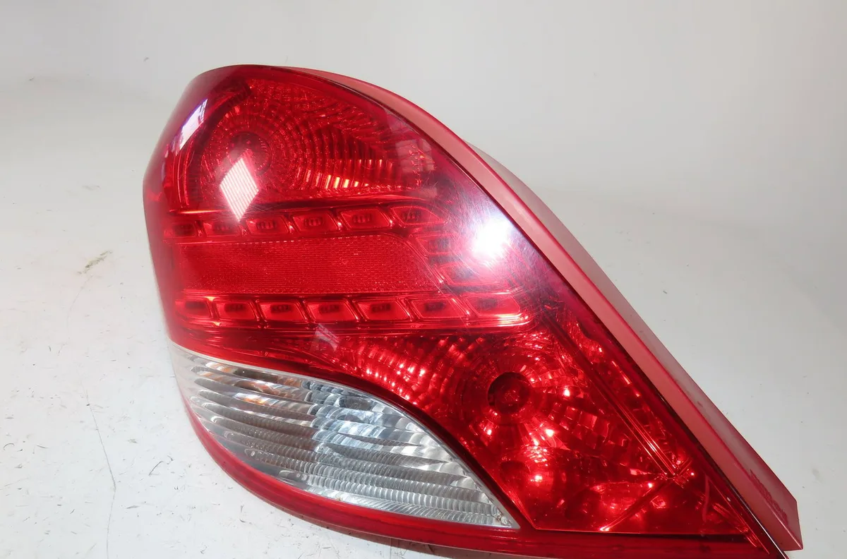 Feu arrière gauche Peugeot 207-207 (WA_, WC_) 1.4 hdi (2006-2015) 5 portes occasion