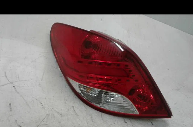 Feu arrière gauche Peugeot 207-207 (WA_, WC_) 1.6 hdi (2006-2013) 5 portes occasion