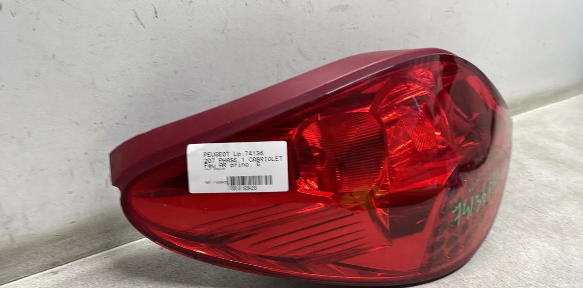 Feu arrière gauche Peugeot 207 CC (WD_) 1.6 hdi (2007-2015) occasion