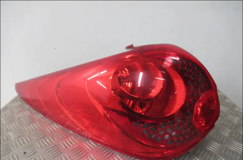 Feu arrière gauche Peugeot 207 SW (WK_) 1.6 hdi (2007-2012) 5 portes occasion