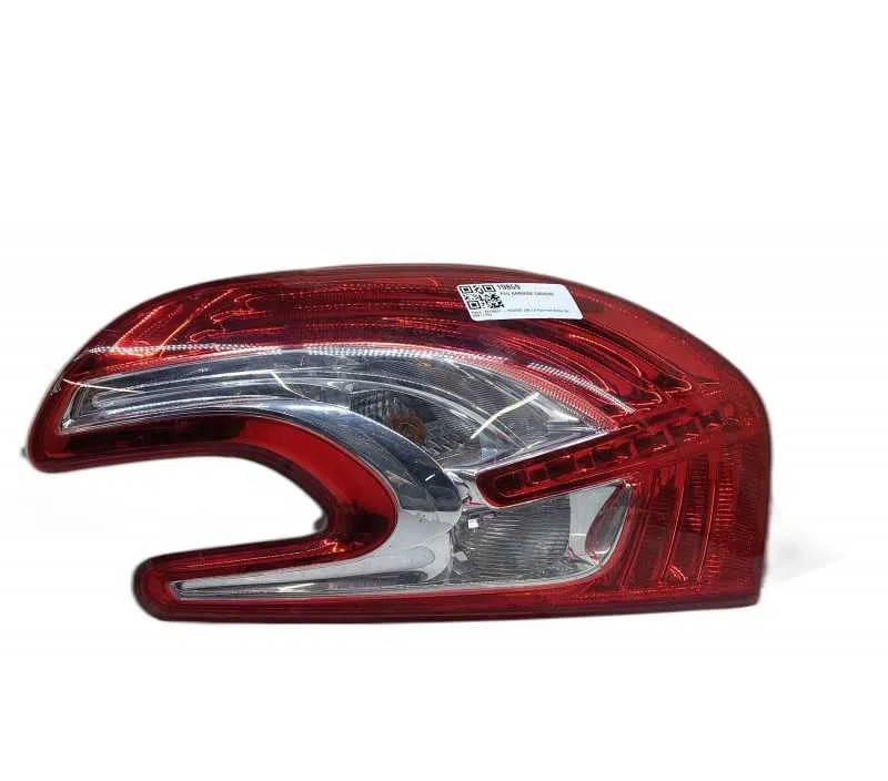 FEU ARRIERE GAUCHE PEUGEOT 208 9672628280