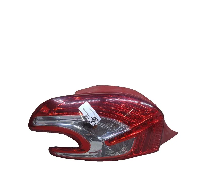 FEU ARRIERE GAUCHE PEUGEOT 208 9672628280