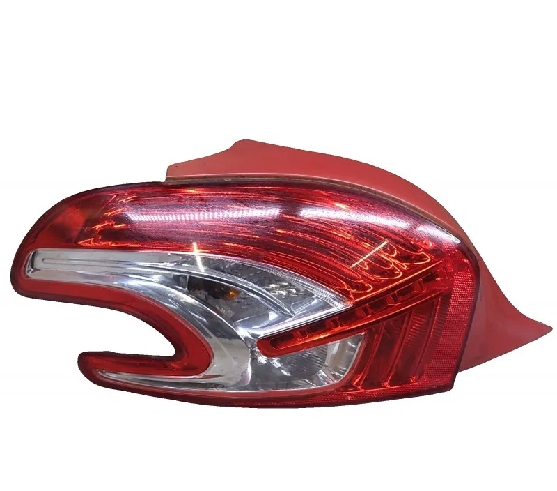 FEU ARRIERE GAUCHE PEUGEOT 208 I 9672628280