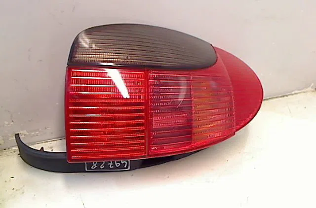 Feu arrière gauche PEUGEOT 306  1.9 TD 90ch occasion