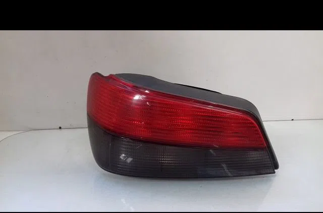 Feu arrière gauche Peugeot 306 3-5 portes (7A, 7C, N3, N5) 1.9 d (1994-2001) occasion