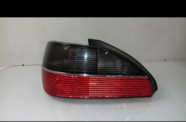 Feu arrière gauche Peugeot 306 (7B, N3, N5) 1.6 (2000-2001) occasion