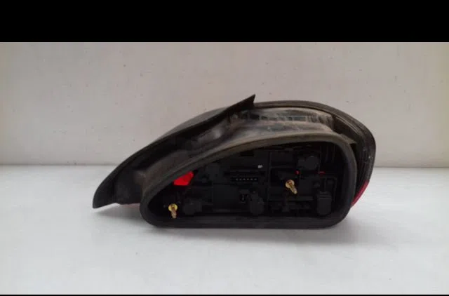 Feu arrière gauche Peugeot 306 (7B, N3, N5) 1.9 d (1998-2001) occasion