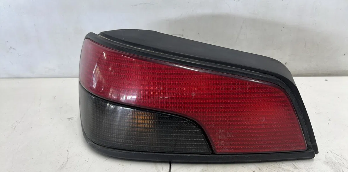 Feu arrière gauche PEUGEOT 306 PHASE 1 occasion