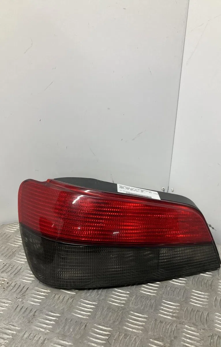 Feu arrière gauche PEUGEOT 306 PHASE 2 occasion