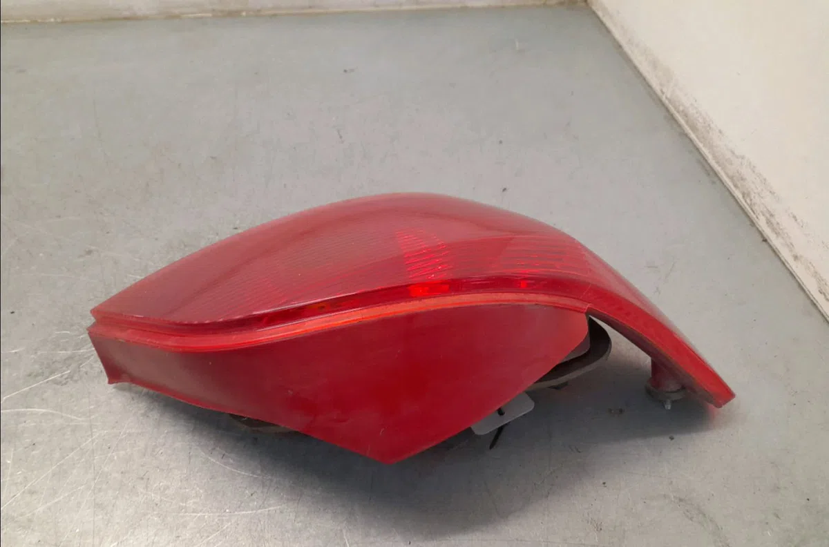 Feu arrière gauche Peugeot 307 (3A-C) 1.6 16v (2000-2007) 5 portes occasion