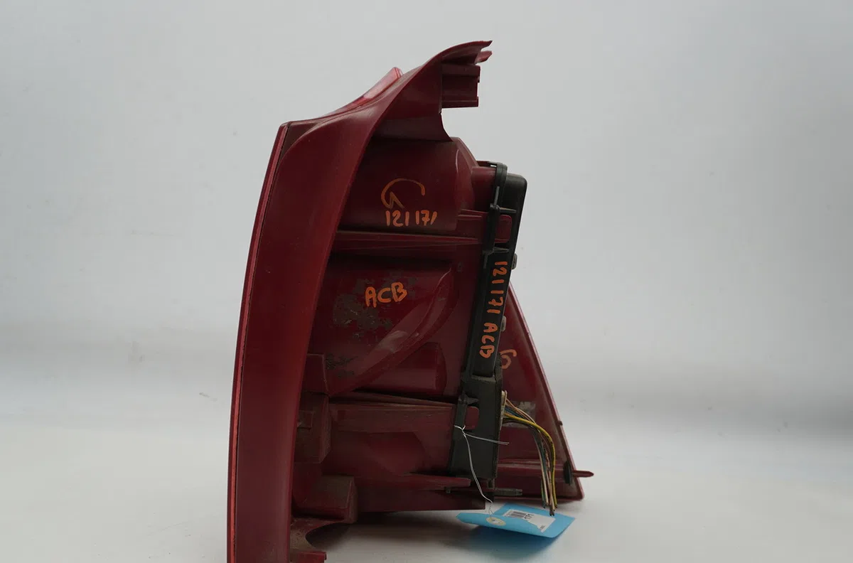 Feu arrière gauche Peugeot 307 SW (3H) 2.0 hdi 110 (2002-2009) occasion