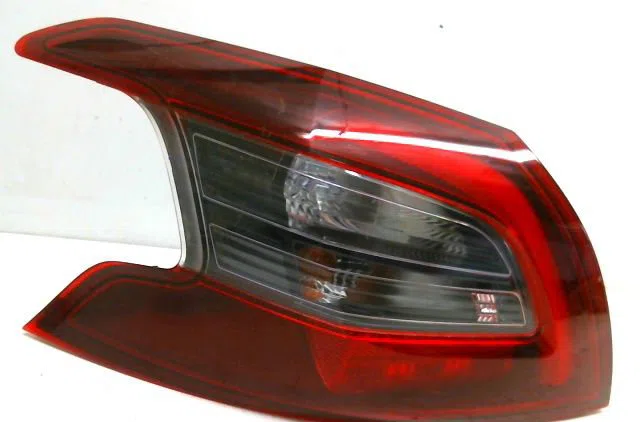 Feu arrière gauche Peugeot 308 II (LB_, LP_, LW_, LH_, L3_) 1.2 thp 130 (2013-2021) occasion
