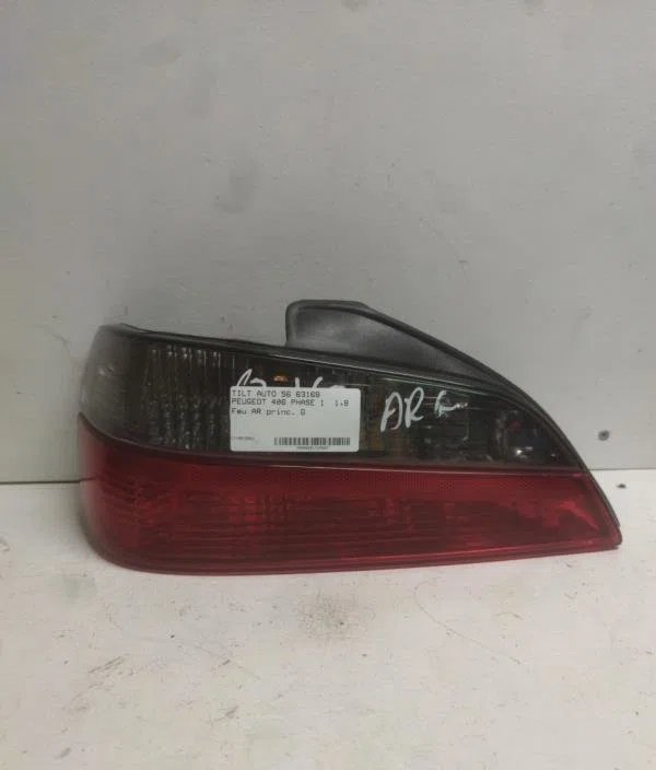 Feu arrière gauche Peugeot 406 (8B) 1.8 16v (1995-2000) occasion