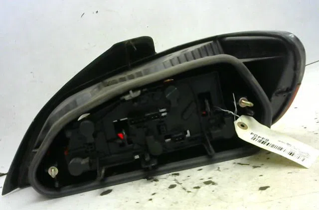 Feu arrière gauche Peugeot 406 (8B) 1.8 16v (1995-2000) occasion