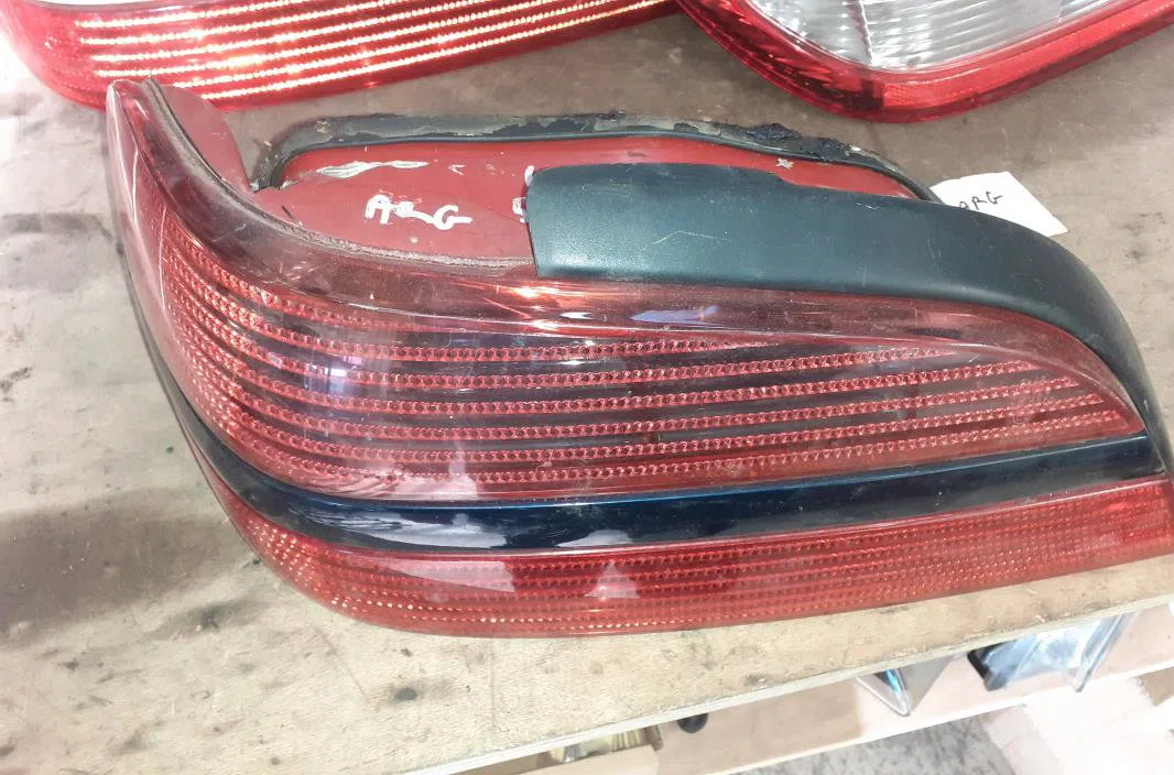 Feu arrière gauche Peugeot 406 (8B) 2.0 hdi 90 (1999-2004) occasion