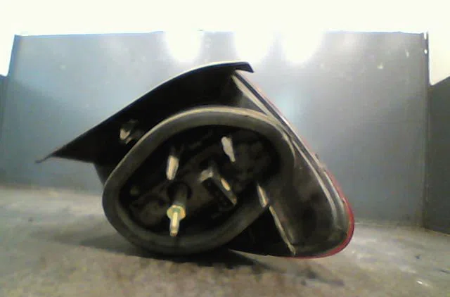 Feu arrière gauche Peugeot 406 Break (8E-F) 2.0 hdi 90 (1999-2004) occasion