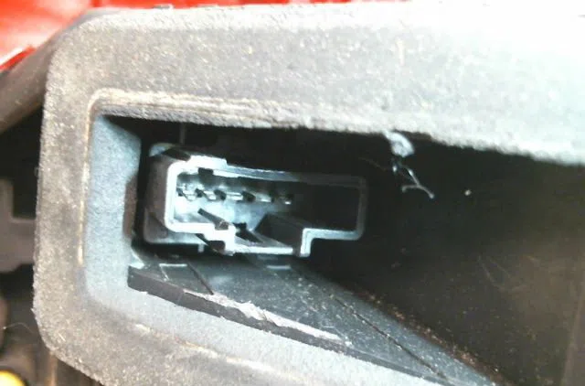 Feu arrière gauche Peugeot 407 SW (6E_) 1.6 hdi 110 (2004-2010) 5 portes occasion