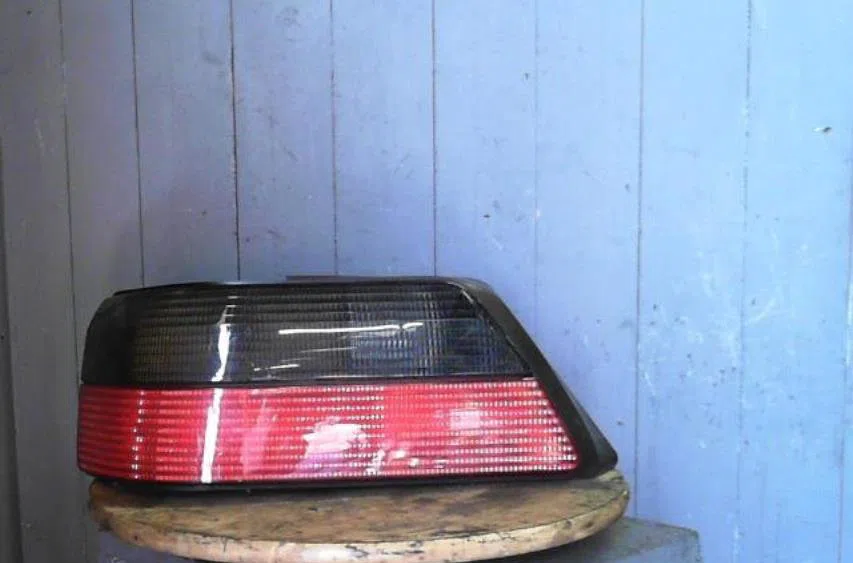 Feu arrière gauche Peugeot 605 (6B) 3.0 sv 24 (1989-1999) occasion