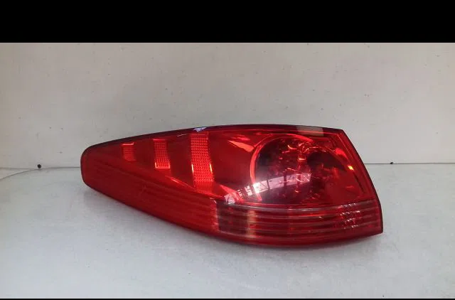 Feu arrière gauche Peugeot 607 (9D, 9U) 2.0 hdi (2005-2011) occasion