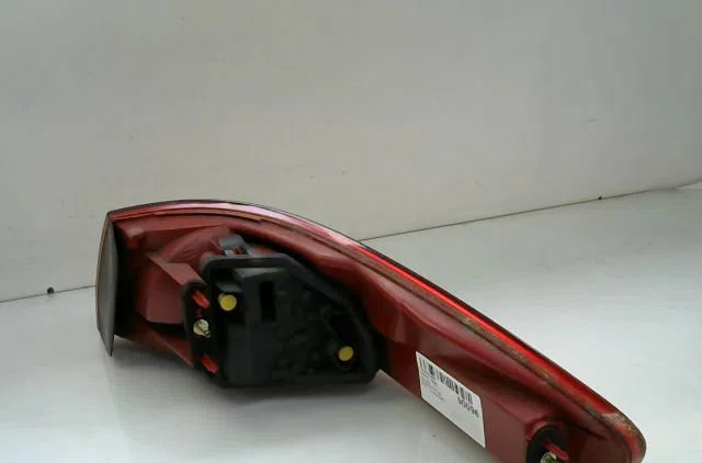 Feu arrière gauche Peugeot 607 (9D, 9U) 2.7 hdi 24v (2004-2011) occasion