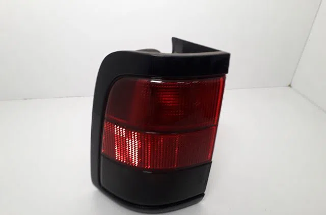 Feu arrière gauche Peugeot 806 (221) 2.0 hdi (1999-2002) occasion