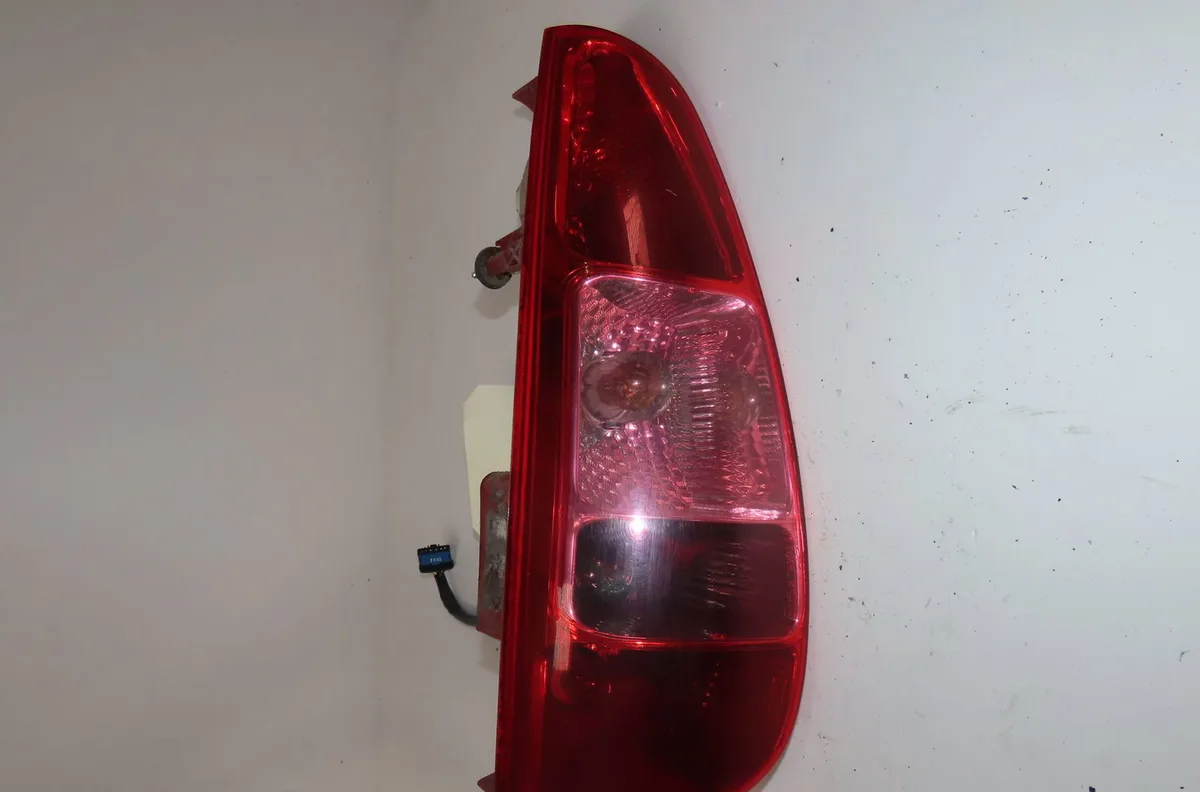 Feu arrière gauche Peugeot 807 (EB_) 2.0 hdi (2009) 5 portes occasion