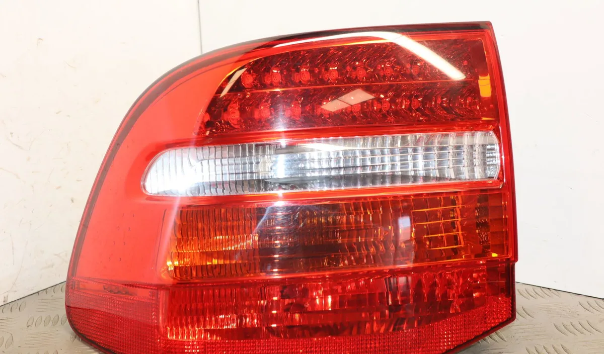 Feu arrière gauche Porsche CAYENNE (9PA) Turbo s 4.8 (2007-2010) occasion