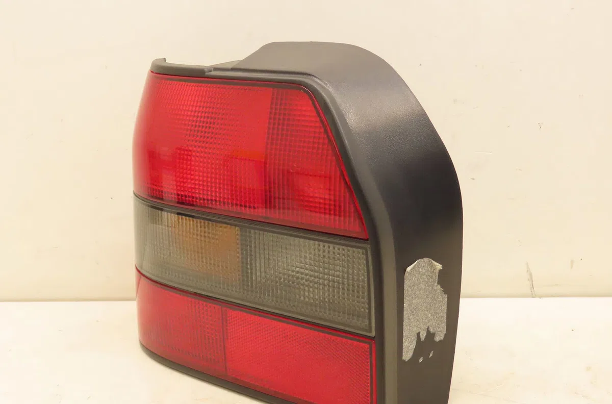 Feu arrière gauche RENAULT 19  1.4i occasion