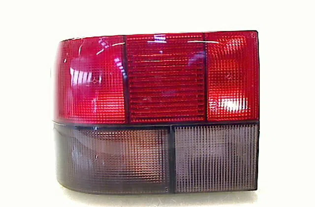 Feu arrière gauche Renault 19 II (B-C53_) 1.9 dt (b-c53t) (1992-1995) occasion