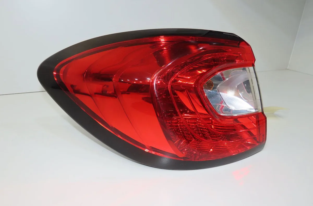 Feu arrière gauche Renault CAPTUR I (J5_, H5_) 0.9 tce 90 (2013) 5 portes occasion