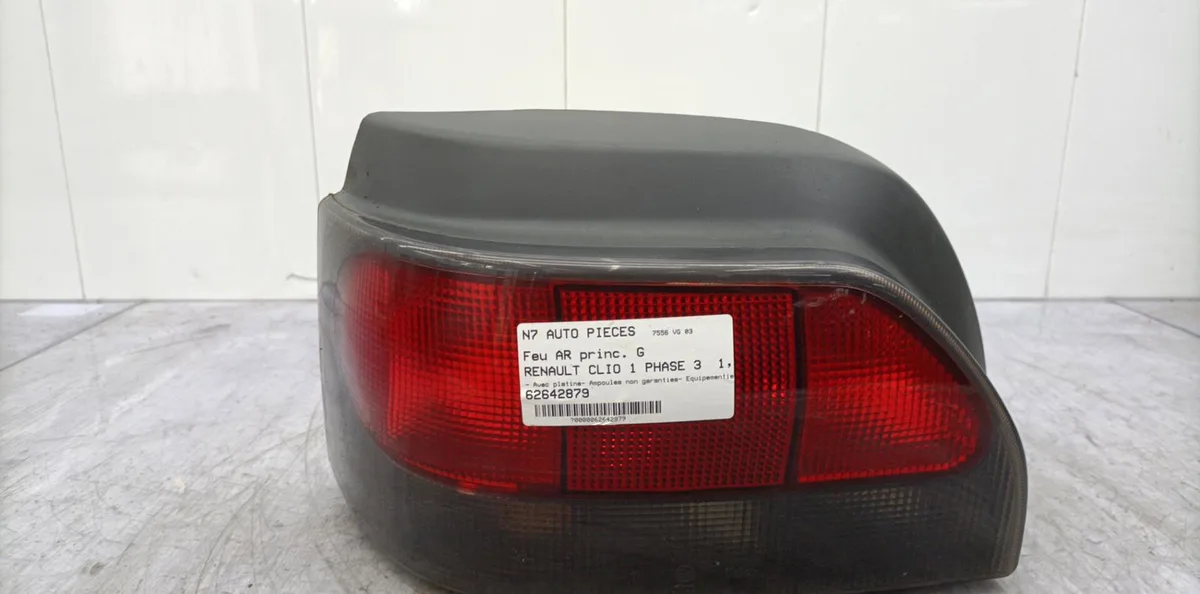 Feu arrière gauche RENAULT CLIO 1 PHASE 3 occasion