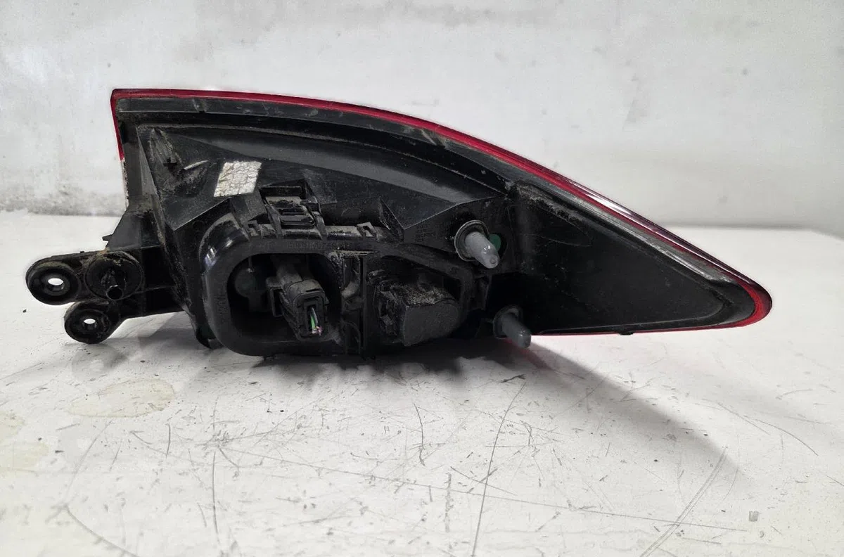 Feu arrière gauche RENAULT CLIO 4 PHASE 2 occasion