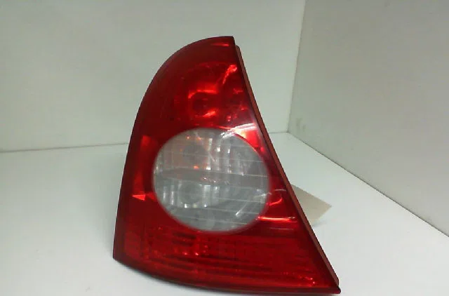Feu arrière gauche RENAULT CLIO II  1.5 DCI 65ch occasion