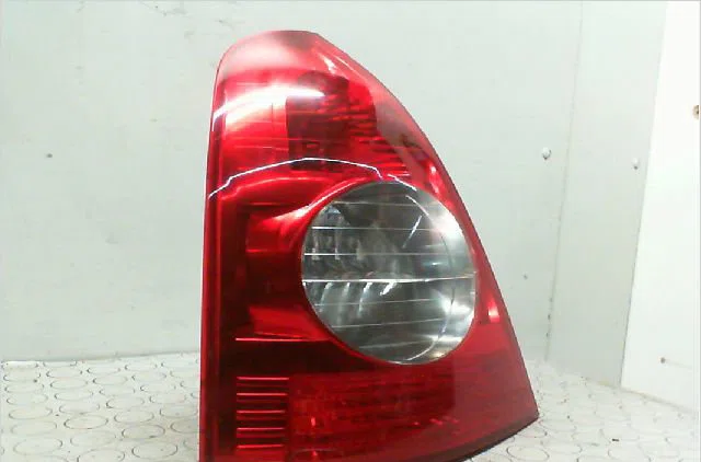 Feu arrière gauche Renault CLIO II (BB_, CB_) 1.2 lpg (1998-2009) occasion