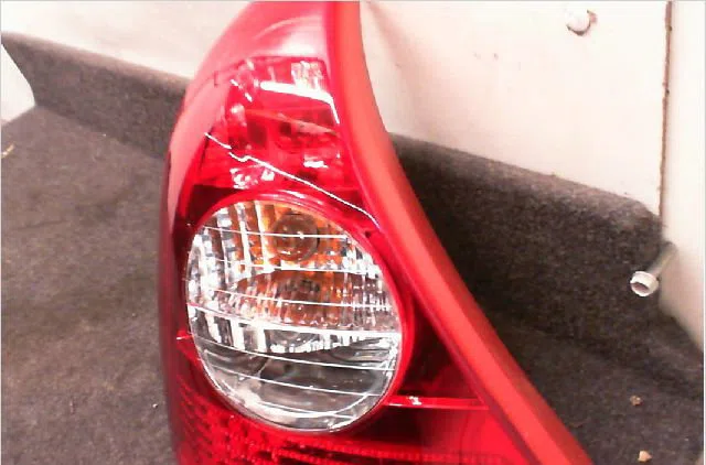 Feu arrière gauche Renault CLIO II (BB_, CB_) 1.5 dci (b-cb07) (2001-2009) 3 portes occasion