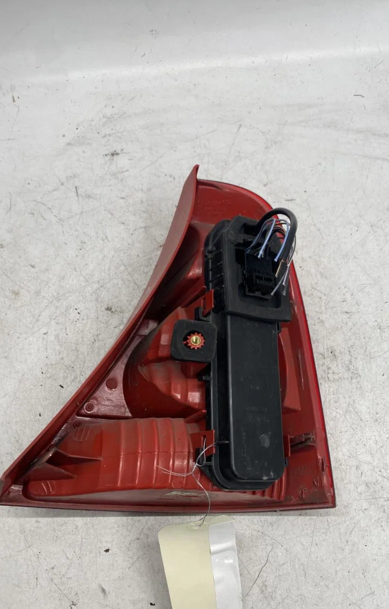 Feu arrière gauche Renault CLIO II (BB_, CB_) 1.5 dci (b-cb3m) (2005-2010) 3 portes occasion