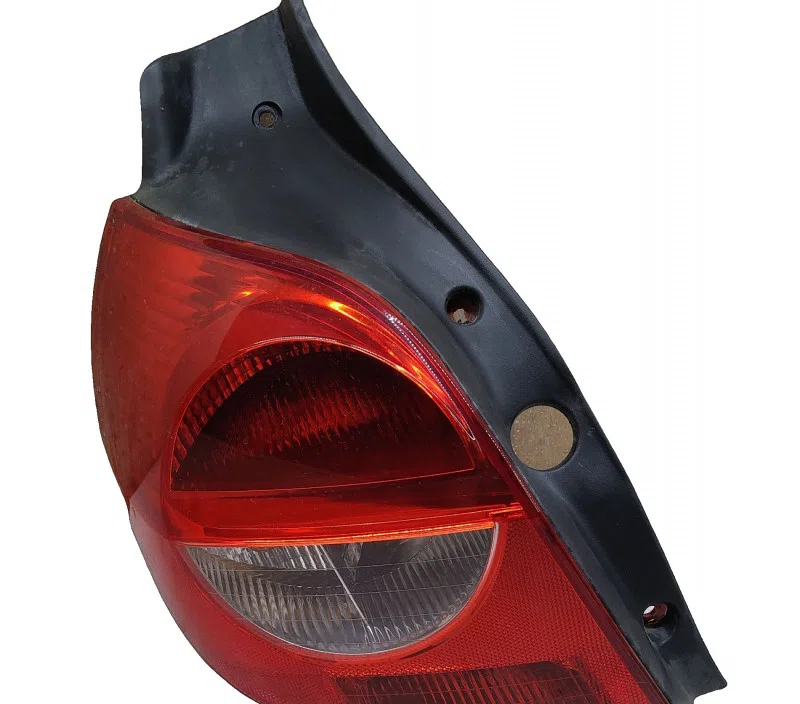 FEU ARRIERE GAUCHE RENAULT CLIO III 8200459960