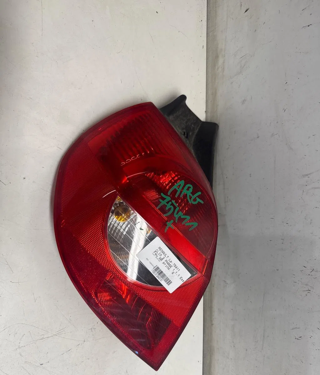 Feu arrière gauche Renault CLIO III (BR0-1, CR0-1) 1.2 16v (br02, br0j, br11, cr02, cr0j, cr11) (2005-2014) 5 portes occ