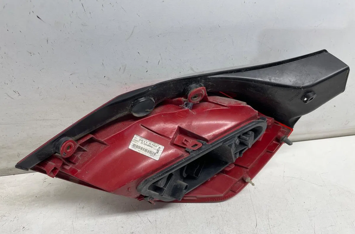 Feu arrière gauche Renault CLIO III (BR0-1, CR0-1) 1.5 dci (2010-2014) 5 portes occasion