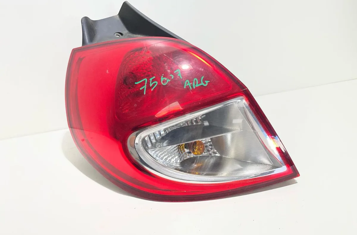 Feu arrière gauche Renault CLIO III (BR0-1, CR0-1) 1.5 dci (2010-2014) 5 portes occasion