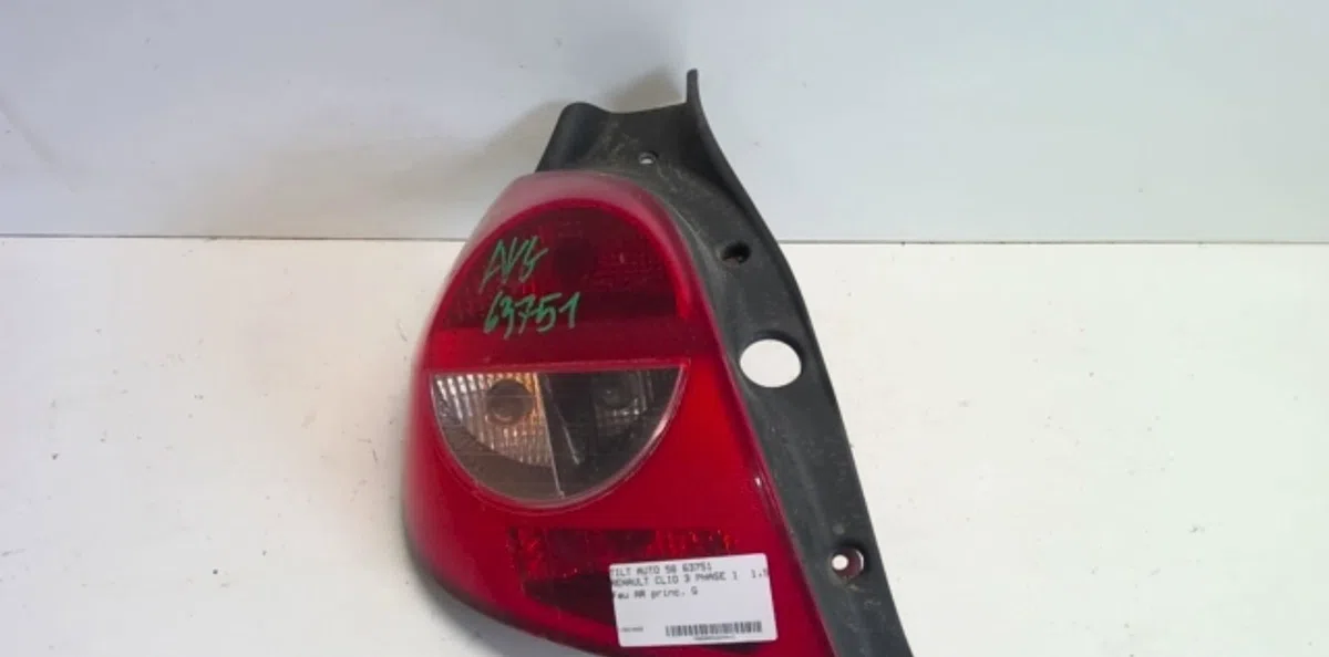 Feu arrière gauche Renault CLIO III (BR0-1, CR0-1) 1.5 dci (br0h, cr0h, cr1s, br1s) (2005-2014) 3 portes occasion