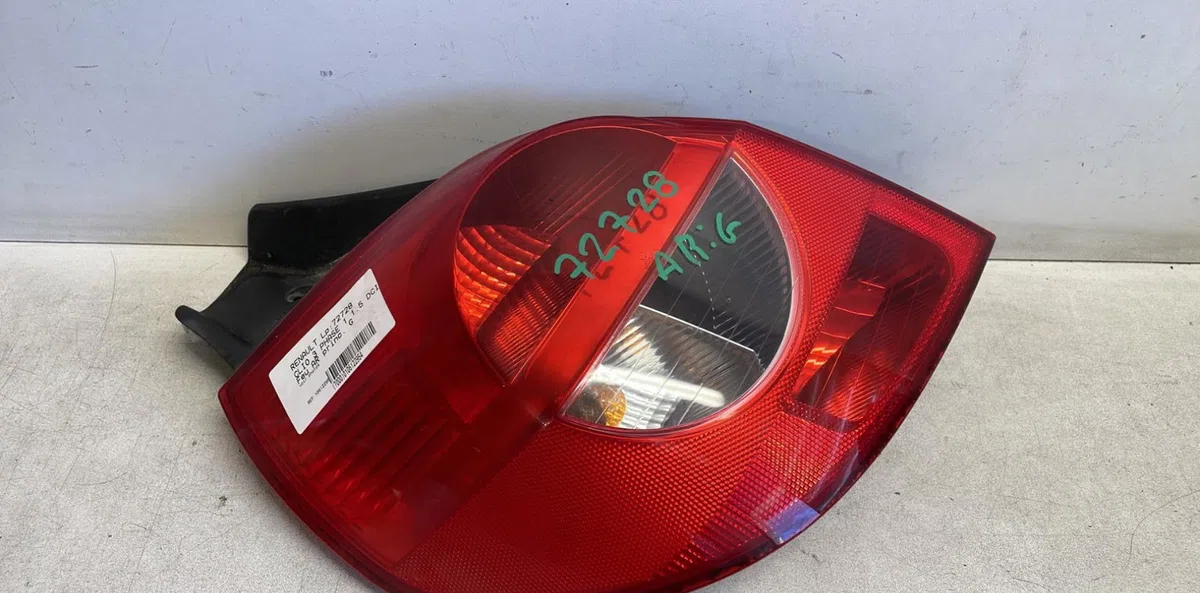 Feu arrière gauche Renault CLIO III (BR0-1, CR0-1) 1.5 dci (br17, cr17) (2005-2012) 5 portes occasion