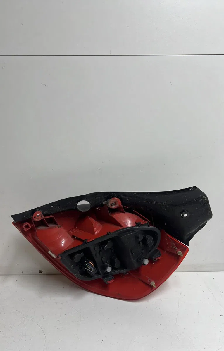 Feu arrière gauche Renault CLIO III (BR0-1, CR0-1) 1.5 dci (br17, cr17) (2005-2012) 5 portes occasion