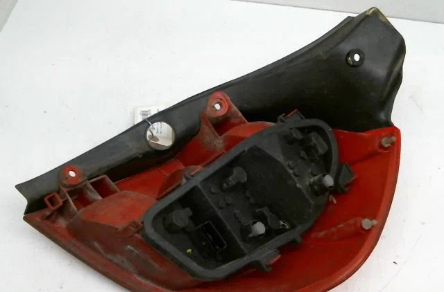 Feu arrière gauche Renault CLIO III (BR0-1, CR0-1) 1.5 dci (br17, cr17) (2005-2012) 5 portes occasion