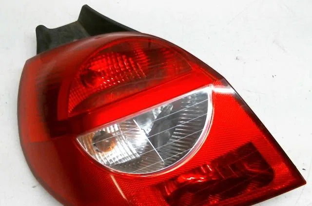 Feu arrière gauche Renault CLIO III (BR0-1, CR0-1) 1.5 dci (br17, cr17) (2005-2012) 5 portes occasion