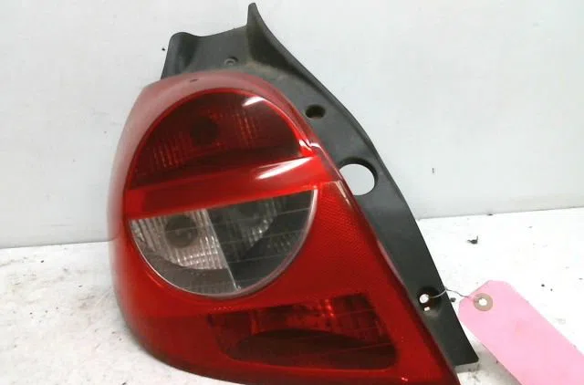 Feu arrière gauche Renault CLIO III (BR0-1, CR0-1) 1.5 dci (c-br0g, c-br1g) (2005-2012) 5 portes occasion