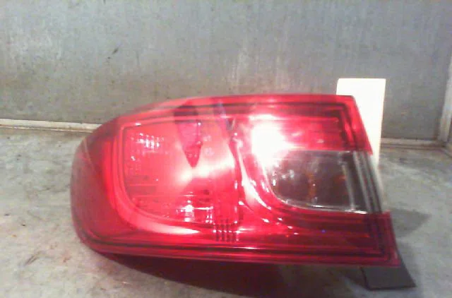 Feu arrière gauche RENAULT CLIO IV 2013 occasion