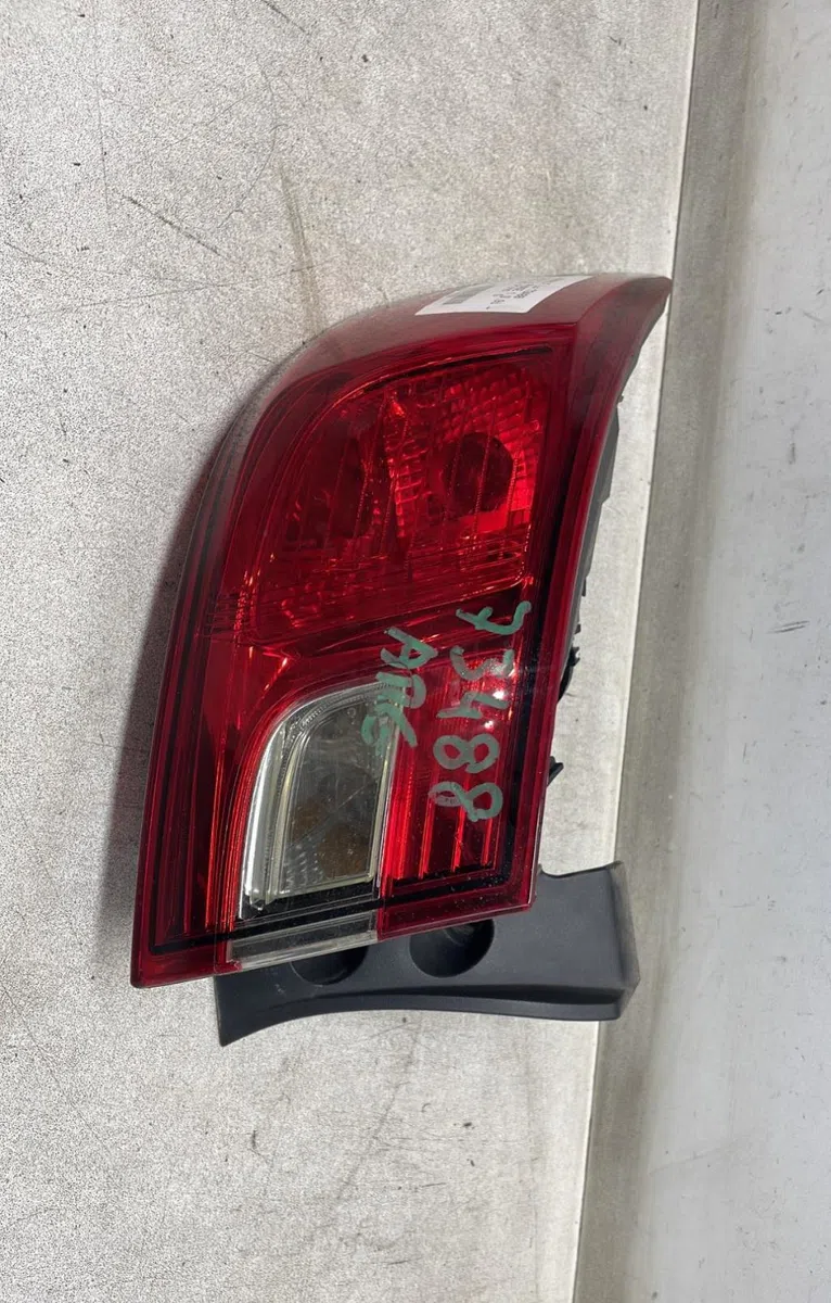 Feu arrière gauche Renault CLIO IV (BH_) 0.9 tce 90 (2012) 5 portes occasion